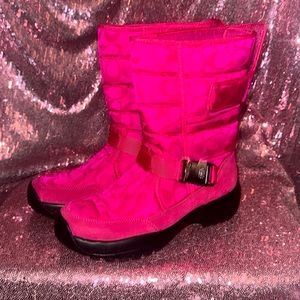 COACH *authentic** Sharron Signature CC snow boots.